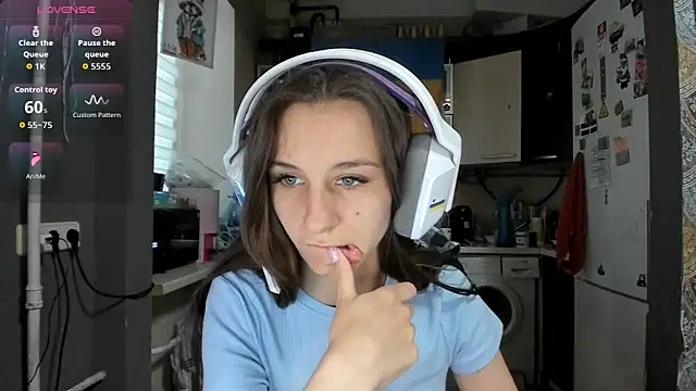  Nika Kik online show from 13, 5, 2026