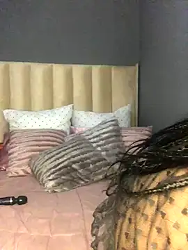 Nicole Liam  online show from 4, 10, 2025