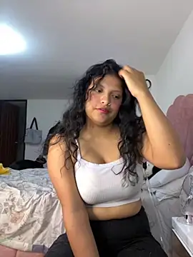 Snapshot of tati__22 chatting on 25, 9, 2025 tati  22 online show from 25, 9, 2025