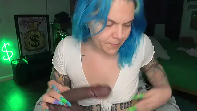 Snapshot of CherryBombBomb chatting on 6, 2, 2026 CherryBombBomb online show from 6, 2, 2026