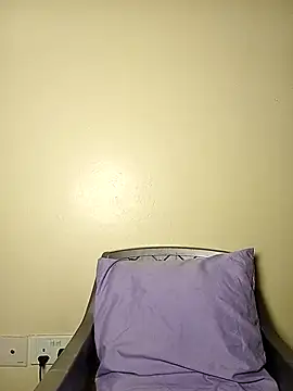 Ayrella02 online show from 11, 9, 2025