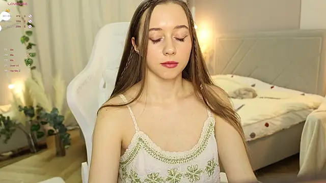  Pretty Doll  online show from 10, 3, 2025