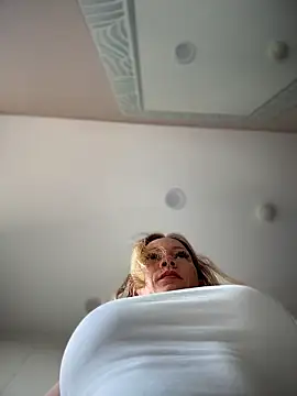 LavenderHot online show from 4, 4, 2026