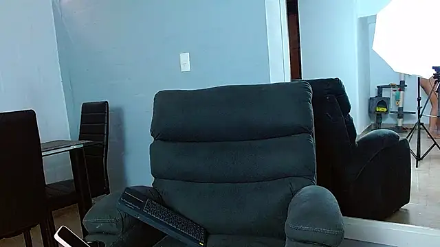 Snapshot of rousebonnett chatting on 14, 1, 2025 rousebonnett online show from 14, 1, 2025