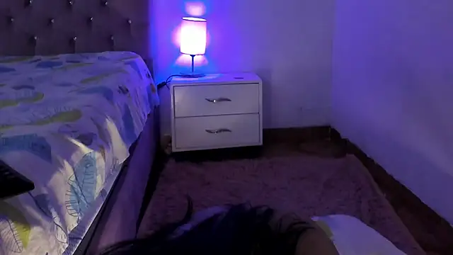 Latinabombsheell online show from 25, 2, 2025