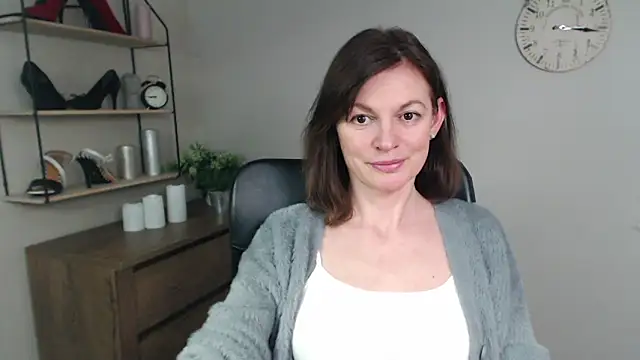 VivianWILD online show from 3, 3, 2025