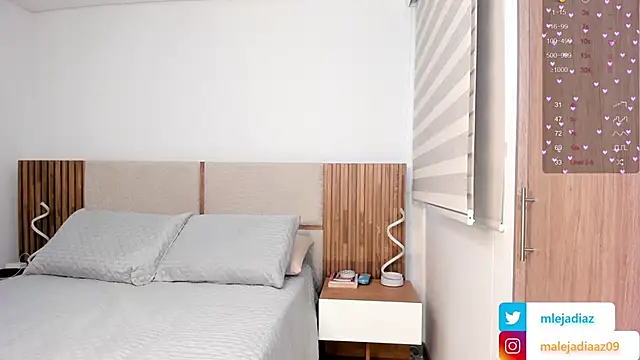 MalejaDiaz  online show from 10, 10, 2025