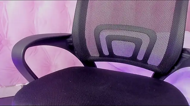 Hilary-banks online show from 7, 2, 2025