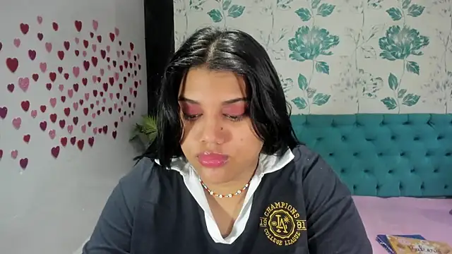 LindaBreeS online show from 7, 2, 2025