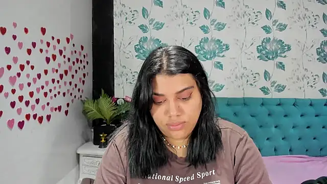 LindaBreeS online show from 8, 2, 2025