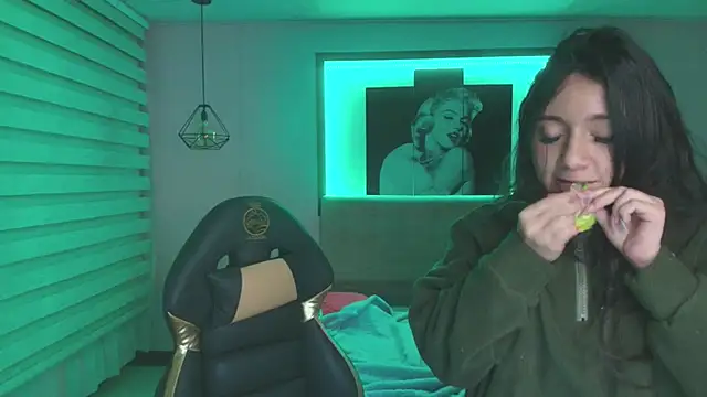 Andrea Ramos online show from 22, 2, 2025