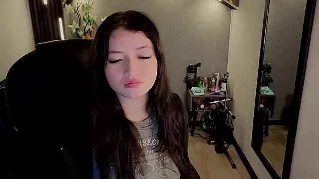 almma shy online show from 13, 9, 2025