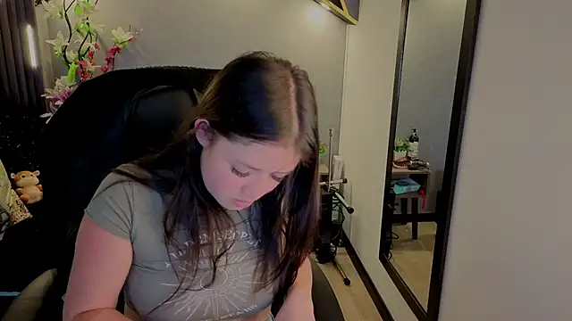 almma shy online show from 4, 10, 2025