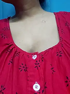 Snapshot of sexyindi_couple chatting on 8, 5, 2026 sexyindi couple online show from 8, 5, 2026
