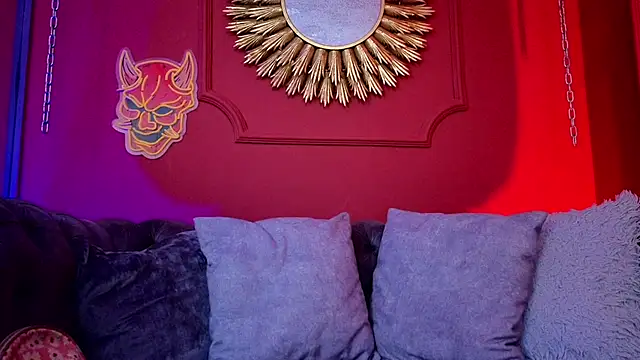 Julieta Russell online show from 10, 9, 2025