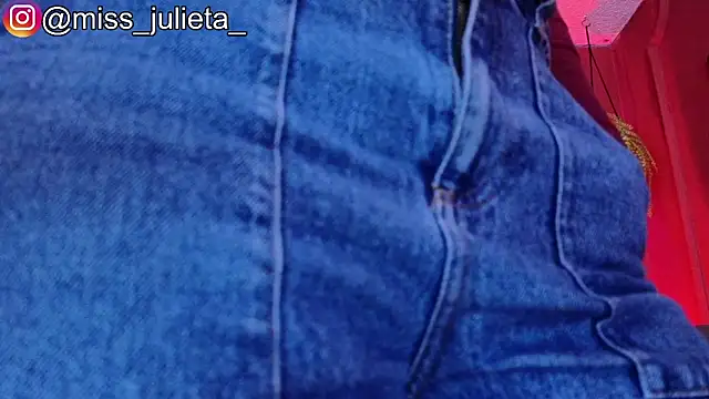 Julieta Russell online show from 2, 6, 2026