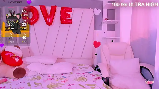 laurem-paulette online show from 6, 3, 2025