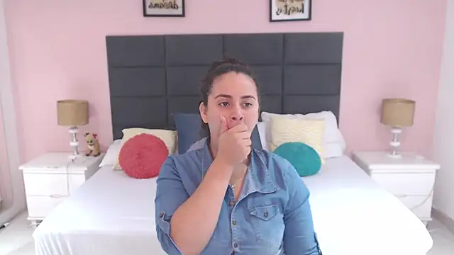 Snapshot of MadisonJenner chatting on 16, 1, 2025 MadisonJenner online show from 16, 1, 2025