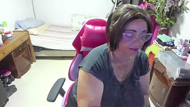 Mrs mommy  online show from 3, 2, 2025