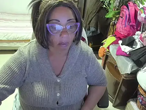 Mrs mommy  online show from 7, 3, 2025