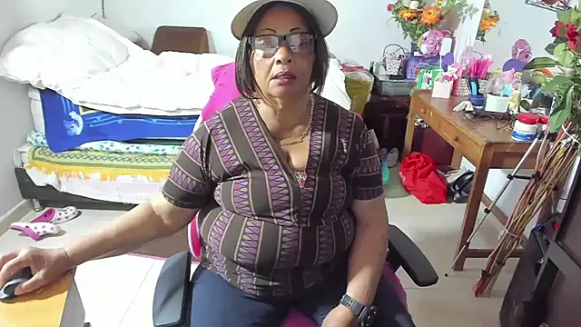 Mrs mommy  online show from 21, 9, 2025