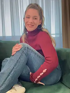 HotXMom online show from 11, 1, 2025