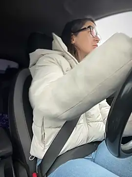 HotXMom online show from 10, 10, 2025