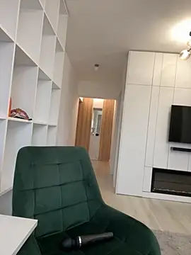 HotXMom online show from 28, 11, 2025