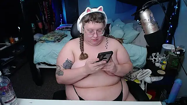 FatVeronica online show from 20, 2, 2025