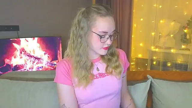 Aurora Golden1 online show from 24, 12, 2024