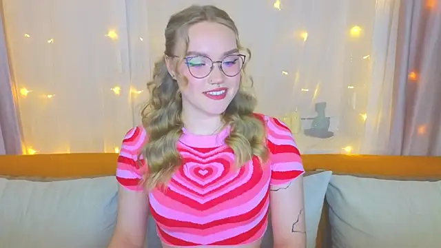 Aurora Golden1 online show from 18, 3, 2025