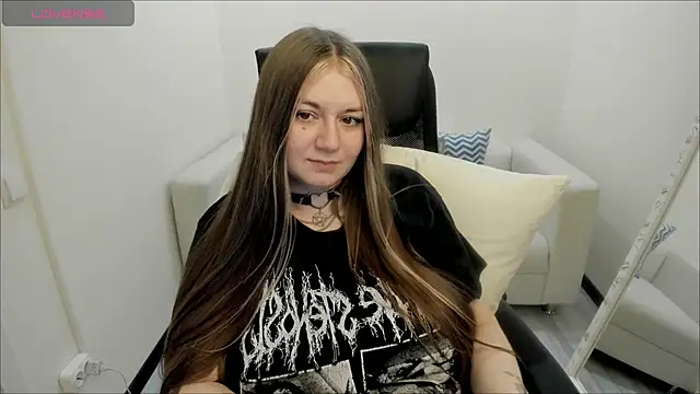 Snapshot of AlisaBacker chatting on 11, 12, 2024 AlisaBacker online show from 11, 12, 2024