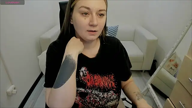 Snapshot of AlisaBacker chatting on 28, 1, 2025 AlisaBacker online show from 28, 1, 2025