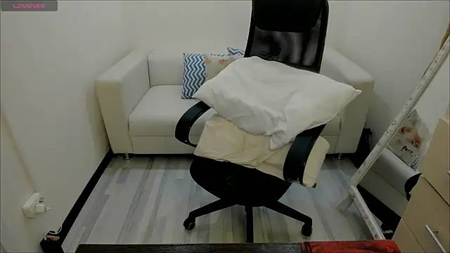 Snapshot of AlisaBacker chatting on 29, 1, 2025 AlisaBacker online show from 29, 1, 2025