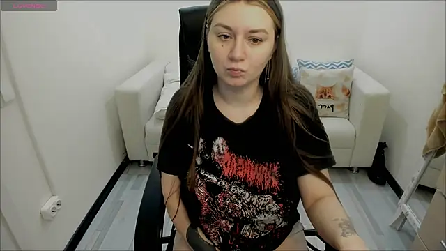 Snapshot of AlisaBacker chatting on 7, 2, 2025 AlisaBacker online show from 7, 2, 2025