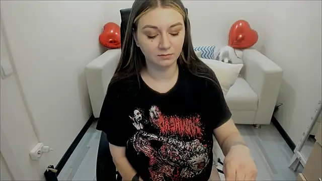 Snapshot of AlisaBacker chatting on 13, 2, 2025 AlisaBacker online show from 13, 2, 2025