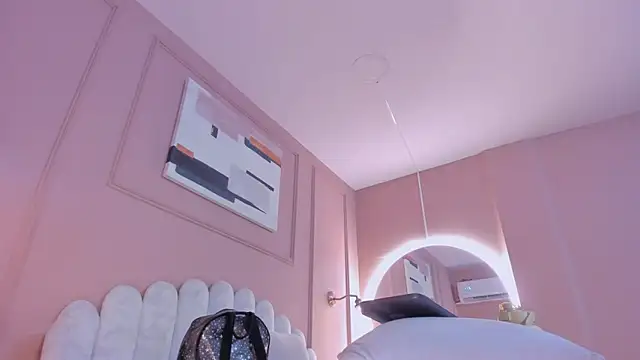 lia ass  online show from 6, 3, 2025