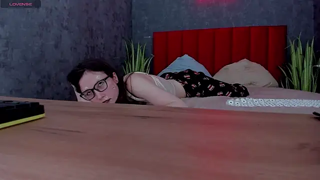 OliviaTurnery online show from 5, 1, 2026