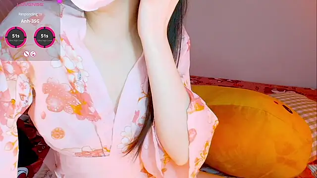 Snapshot of Embez-Damdang chatting on 1, 1, 2025 Embez-Damdang online show from 1, 1, 2025