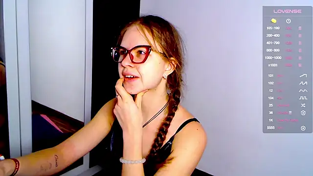 Sarah HS online show from 12, 12, 2024