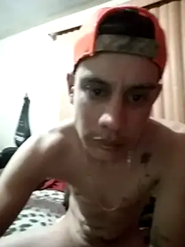 Snapshot of chicovergudo27 chatting on 17, 11, 2025 chicovergudo27 online show from 17, 11, 2025