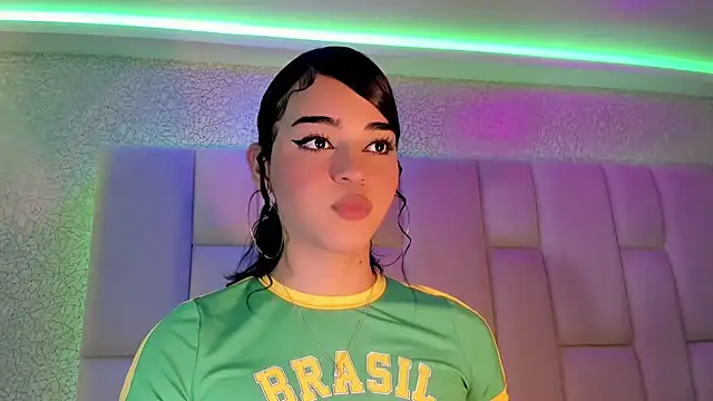 Summer walkerr online show from 20, 1, 2025