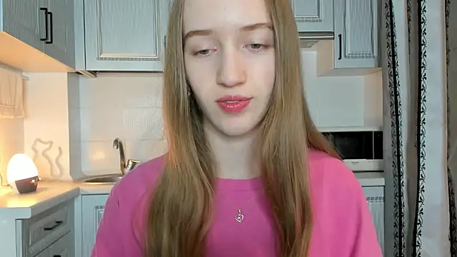 Snapshot of leslie_my_lovee chatting on 25, 10, 2025 leslie my lovee online show from 25, 10, 2025