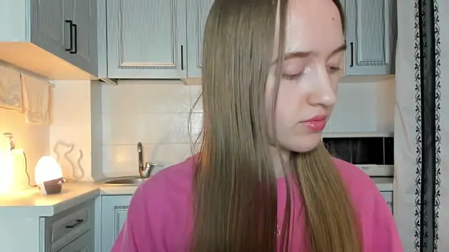 Snapshot of leslie_my_lovee chatting on 11, 11, 2025 leslie my lovee online show from 11, 11, 2025