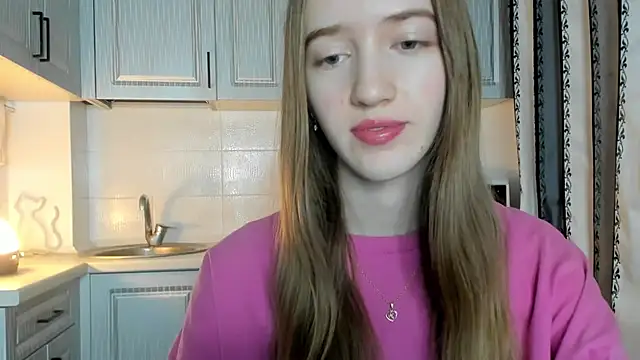 Snapshot of leslie_my_lovee chatting on 21, 11, 2025 leslie my lovee online show from 21, 11, 2025