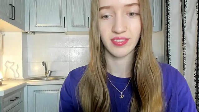 Snapshot of leslie_my_lovee chatting on 22, 11, 2025 leslie my lovee online show from 22, 11, 2025