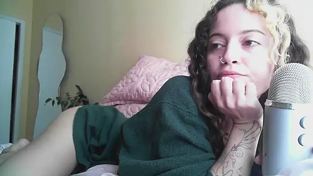 Snapshot of frikigyal chatting on 21, 3, 2025 frikigyal online show from 21, 3, 2025