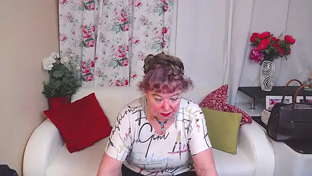 Snapshot of YourHotGranny chatting on 28, 2, 2025 YourHotGranny online show from 28, 2, 2025