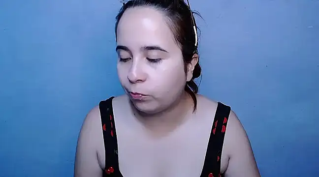 Snapshot of SubLayla01 chatting on 30, 1, 2025 SubLayla01 online show from 30, 1, 2025