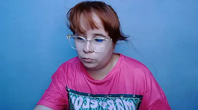 Snapshot of SubLayla01 chatting on 1, 2, 2025 SubLayla01 online show from 1, 2, 2025